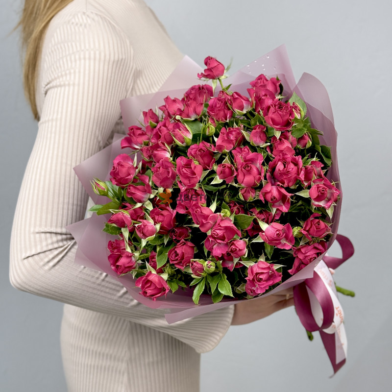 Букет из 9 кустовых роз